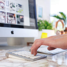 Load image into Gallery viewer, Bluetooth Aluminum Wireless Keypad
